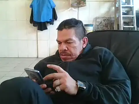 Snapshot of Oskr2024XXX chatting on 02/22/25, 08:42 Oskr2024XXX online show from 02/22/25, 08:42