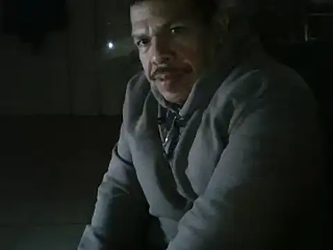 Snapshot of Oskr2024XXX chatting on 01/26/25, 05:13 Oskr2024XXX online show from 01/26/25, 05:13