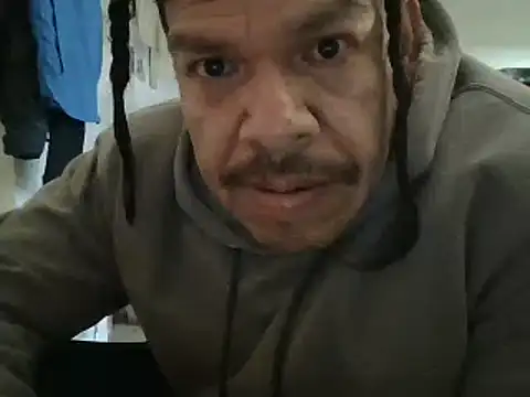 Snapshot of Oskr2024XXX chatting on 02/27/25, 12:25 Oskr2024XXX online show from 02/27/25, 12:25