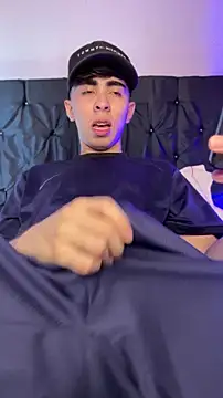 michaell twinkk online show from 05/12/26, 07:42