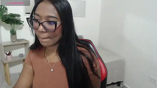 Chell Ivy online show from 04/20/26, 02:07