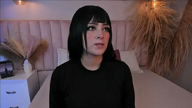 Darcy baker online show from 04/18/26, 03:20