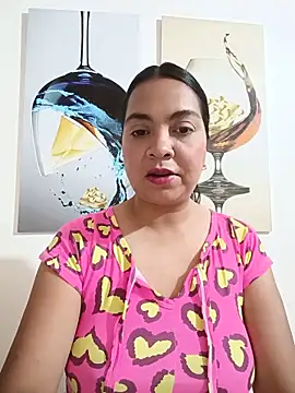 Snapshot of Silvana2927 chatting on 06/21/26, 06:19 Silvana2927 online show from 06/21/26, 06:19