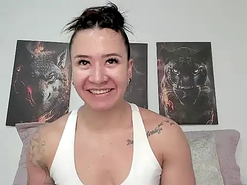 Snapshot of AngelMartinss chatting on 05/08/26, 04:33 AngelMartinss online show from 05/08/26, 04:33