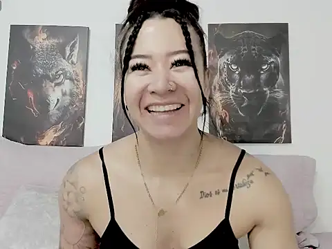 Snapshot of AngelMartinss chatting on 04/25/26, 02:14 AngelMartinss online show from 04/25/26, 02:14