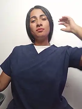 Snapshot of DaniellaGiraldo chatting on 05/11/26, 02:07 DaniellaGiraldo online show from 05/11/26, 02:07