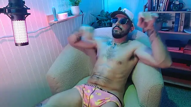 Snapshot of NickyThix chatting on 04/15/26, 01:00 NickyThix online show from 04/15/26, 01:00