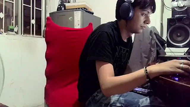 luckk  online show from 05/11/26, 05:20