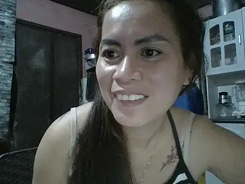 Snapshot of angelsRoom_go chatting on 04/16/26, 02:18 angelsRoom go online show from 04/16/26, 02:18