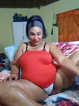 Snapshot of Divine_doll chatting on 07/18/26, 09:12 Divine doll online show from 07/18/26, 09:12