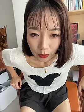 Snapshot of fafade2588 chatting on 06/25/26, 05:23 fafade2588 online show from 06/25/26, 05:23