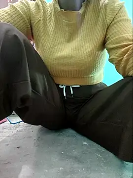 Snapshot of Night__Billo chatting on 04/14/26, 10:42 Night Billo online show from 04/14/26, 10:42