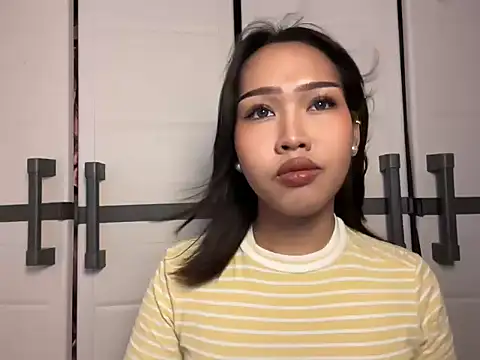 lady clea online show from 04/16/26, 07:42