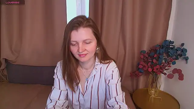 Snapshot of Liza__Evans chatting on 05/09/26, 02:04 Liza Evans online show from 05/09/26, 02:04