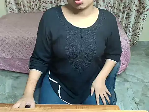 Avni-kumarii online show from 06/05/26, 03:55