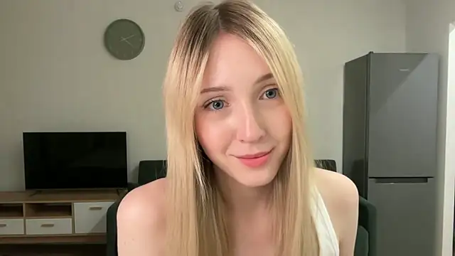 Kattie Petite online show from 05/26/26, 04:49