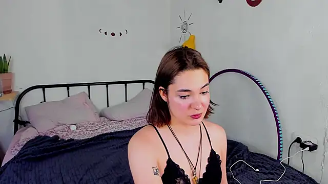 Snapshot of LiyaFly chatting on 06/05/26, 02:34 LiyaFly online show from 06/05/26, 02:34