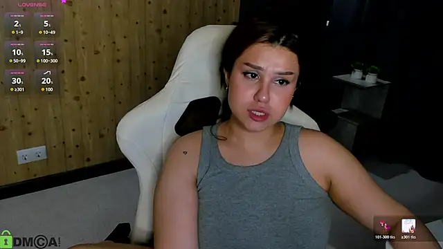 Snapshot of nicolewoss chatting on 06/16/26, 03:28 nicolewoss online show from 06/16/26, 03:28
