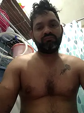 Snapshot of castellano10 chatting on 04/18/26, 12:40 castellano10 online show from 04/18/26, 12:40