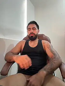 Snapshot of Ryan_Black3 chatting on 05/06/26, 01:48 Ryan Black3 online show from 05/06/26, 01:48