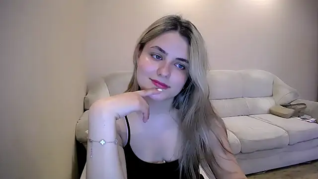 Snapshot of _shy_sabrina__ chatting on 06/03/26, 01:01 shy sabrina online show from 06/03/26, 01:01