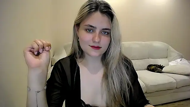 Snapshot of _shy_sabrina__ chatting on 06/12/26, 09:12 shy sabrina online show from 06/12/26, 09:12