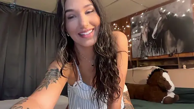 Snapshot of ella2sweet chatting on 06/12/26, 01:09 ella2sweet online show from 06/12/26, 01:09