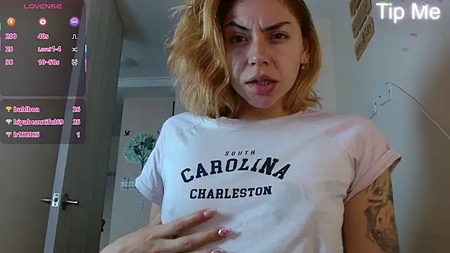 Snapshot of aprildumont chatting on 07/01/26, 11:32 aprildumont online show from 07/01/26, 11:32