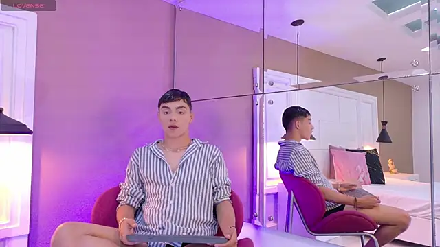 Snapshot of Liam_Greyy chatting on 04/15/26, 07:18 Liam Greyy online show from 04/15/26, 07:18