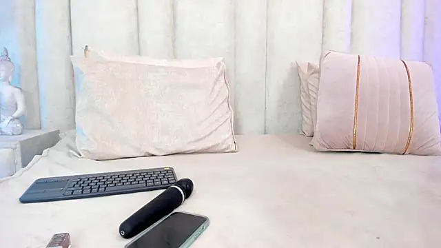 im miaadoll online show from 06/11/26, 03:09