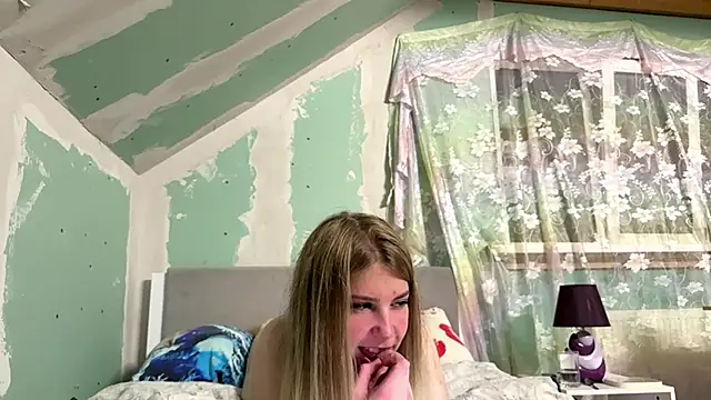 Skinny girl  online show from 05/29/26, 07:09