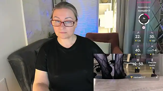 Snapshot of Alexandra_Kind chatting on 06/08/26, 01:28 Alexandra Kind online show from 06/08/26, 01:28