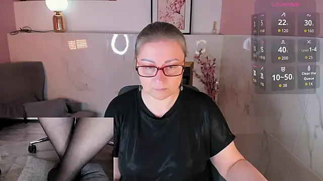 Snapshot of Alexandra_Kind chatting on 05/02/26, 08:25 Alexandra Kind online show from 05/02/26, 08:25