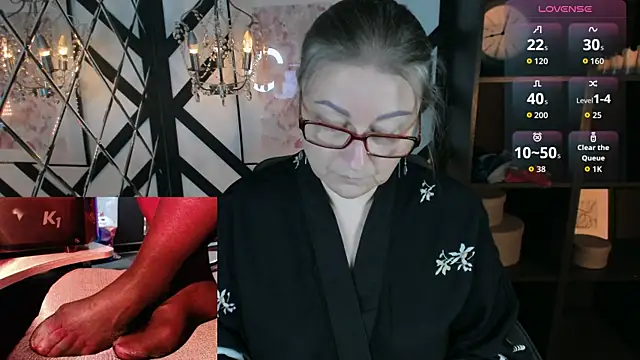 Snapshot of Alexandra_Kind chatting on 05/15/26, 01:42 Alexandra Kind online show from 05/15/26, 01:42