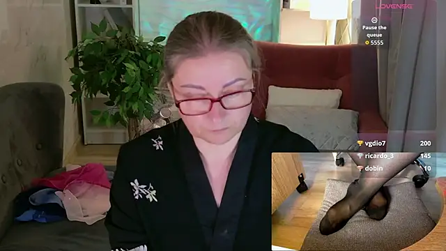 Snapshot of Alexandra_Kind chatting on 07/08/26, 02:03 Alexandra Kind online show from 07/08/26, 02:03