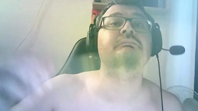 Snapshot of FantastickBombastick chatting on 05/06/26, 03:16 FantastickBombastick online show from 05/06/26, 03:16