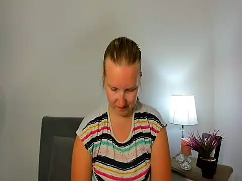 RoseTeacherX online show from 05/11/26, 05:21