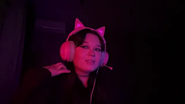 Alinalovelove online show from 04/15/26, 05:06