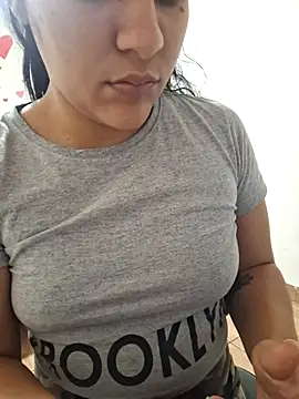 euahotmarii3 online show from 07/11/26, 03:07