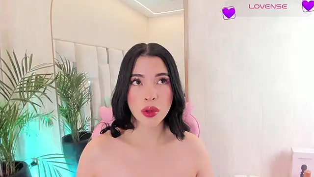 Snapshot of imnikaa_ chatting on 06/19/26, 01:28 imnikaa online show from 06/19/26, 01:28