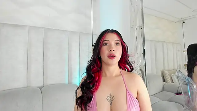 imnikaa  online show from 05/07/26, 04:06