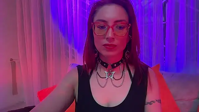 Snapshot of Queenscarlettsecret chatting on 07/11/26, 01:33 Queenscarlettsecret online show from 07/11/26, 01:33