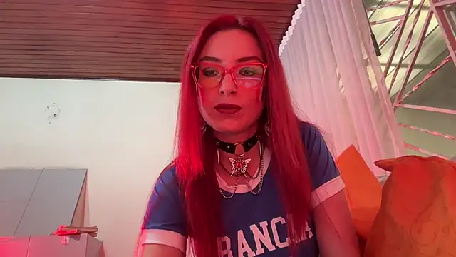 Snapshot of Queenscarlettsecret chatting on 07/09/26, 02:49 Queenscarlettsecret online show from 07/09/26, 02:49