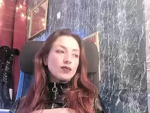 Queenscarlettsecret online show from 04/15/26, 07:58