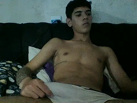 Snapshot of Kisandrel chatting on 05/07/26, 04:10 Kisandrel online show from 05/07/26, 04:10
