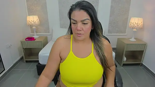 ruby jimenez18  online show from 05/21/26, 02:42