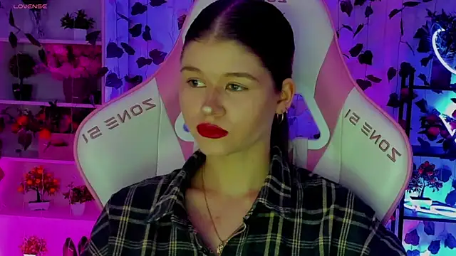 alice tails online show from 04/14/26, 09:53