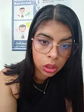 Snapshot of SOFIA-11_ chatting on 05/21/26, 07:22 SOFIA-11 online show from 05/21/26, 07:22
