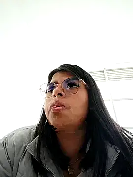 Snapshot of SOFIA-11_ chatting on 04/24/26, 06:43 SOFIA-11 online show from 04/24/26, 06:43