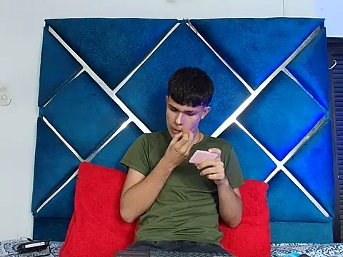 EdwinBoys online show from 05/06/26, 01:37
